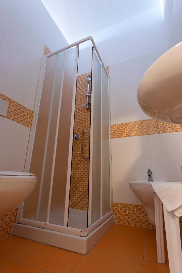 Hotel Baden Baden Rimini Bagian luar foto