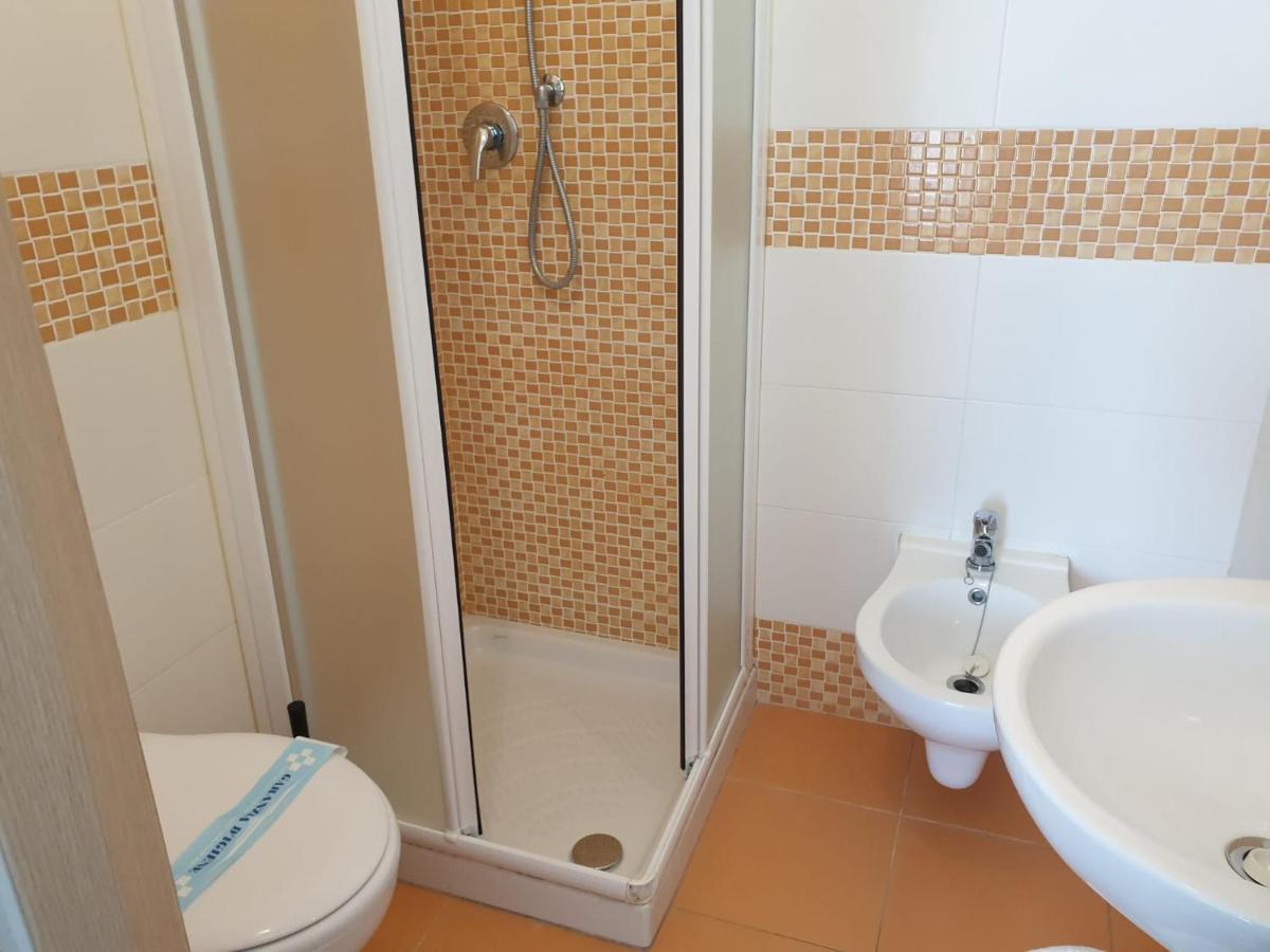 Hotel Baden Baden Rimini Bagian luar foto