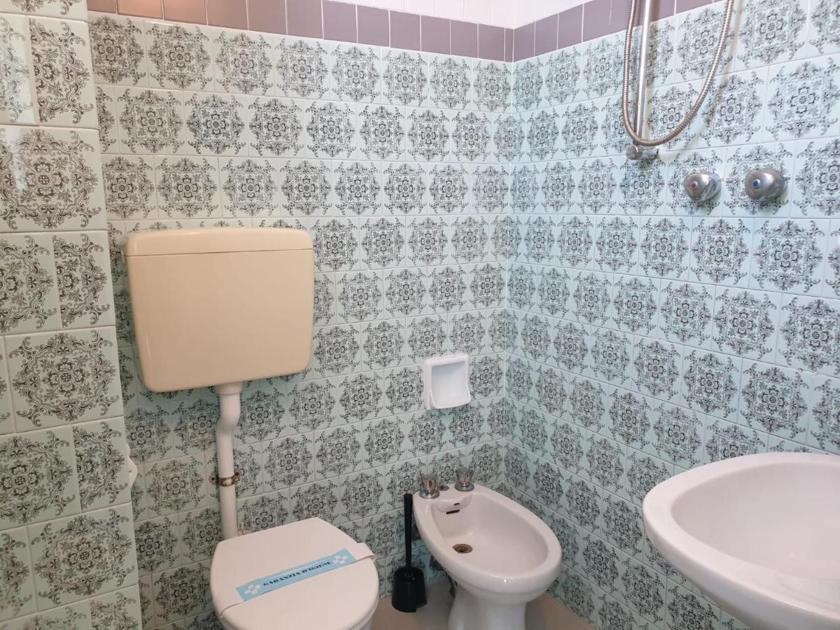 Hotel Baden Baden Rimini Bagian luar foto