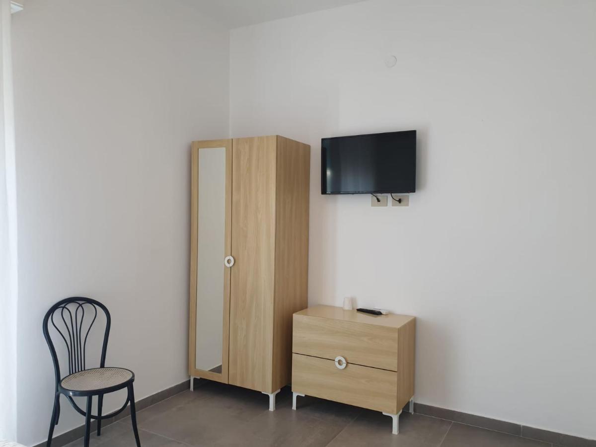 Hotel Baden Baden Rimini Bagian luar foto